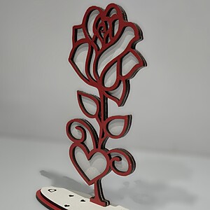 Trandafir decorativ cu inimioara și text personalizabil