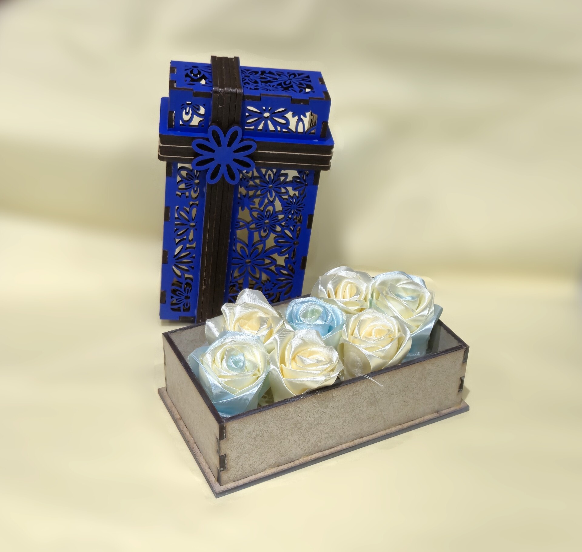 20250820_221311 Cutie decorativă din lemn „Noapte Regală”