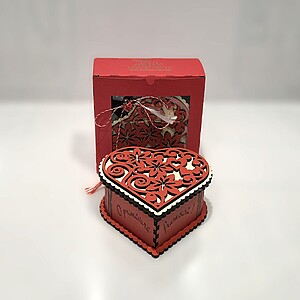 Mărţişor imioară roşie - model floral